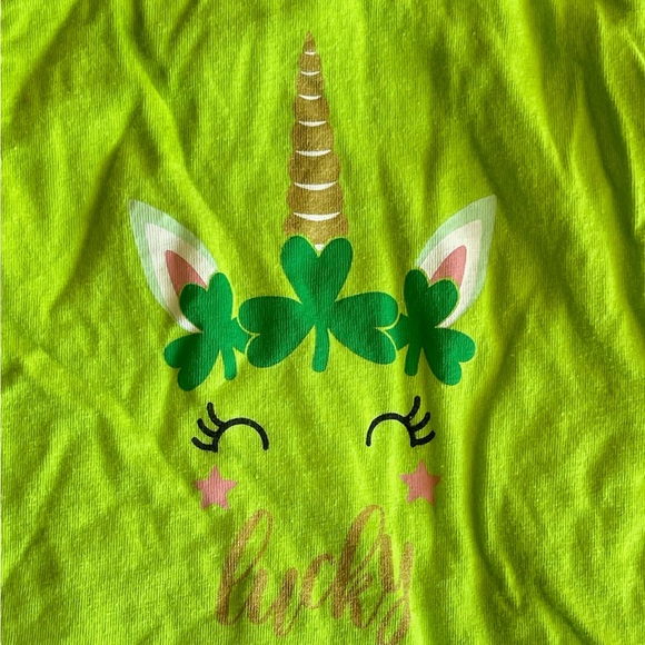 Set of 2 size 4t March St Patricks day unicorn shorts short sleeve bright green - Picture 3 of 5